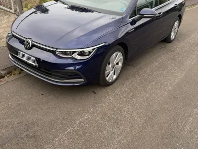 Gebraucht VW Golf VIII Style 131 PS (96 kW) 2022 Blau Kombi