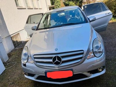 Mercedes R320