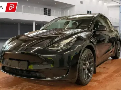 Gebraucht Tesla Model Y Standard Range 219 kW (299 PS) 2023 Schwarz SUV