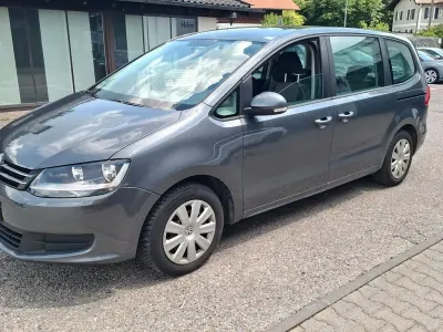 Gebraucht VW Sharan Trendline 140 PS (102 kW) 2011 Grau Van / Kleinbus