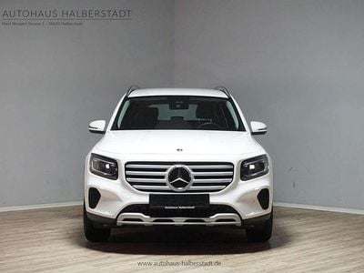 Mercedes GLB220