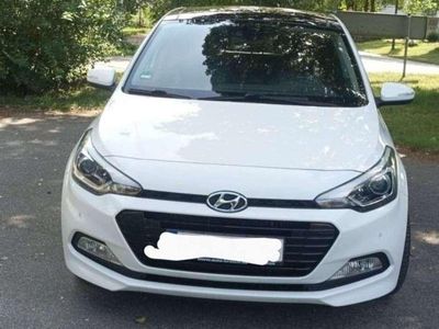 Gebraucht Hyundai i20 Style 120 PS (88 kW) 2018 Weiß Limousine