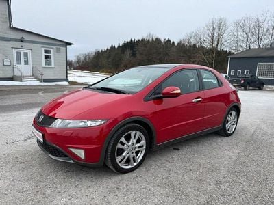 Second-hand Honda Civic Executive 140 CP (102 kW) 2011 Roșu Berlinǎ