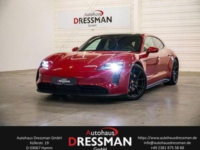 Karminrot Gebraucht 2022 Porsche Taycan Sport Turismo Kombi | 72.279 €