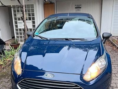 Blau Gebraucht 2015 Ford Fiesta Titanium Kleinwagen | 3.399 € (Fairer Preis)