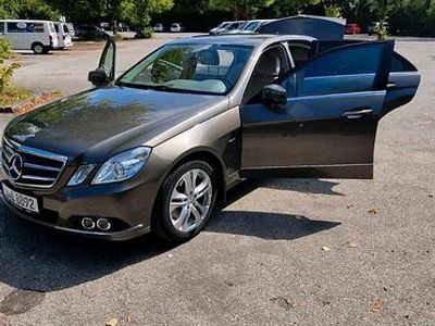 Andere farben Gebraucht 2010 Mercedes E350 Limousine | 12.000 €