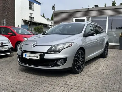 Gebraucht Renault Mégane III Bose Edition 110 PS (80 kW) 2013 Silber Limousine