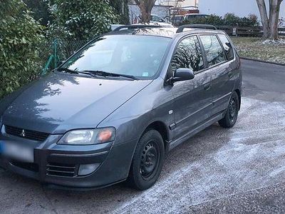 Grau Gebraucht 2004 Mitsubishi Space Star Kombi | 500 €