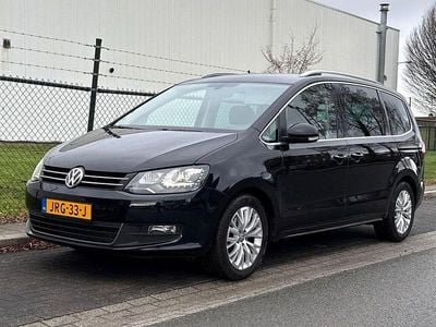 Schwarz Gebraucht 2017 VW Sharan Comfortline Van / Kleinbus | 22.385 € (Etwas zu teuer)