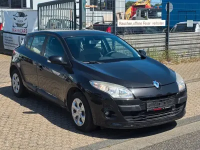Gebraucht Renault Mégane Expression 90 PS (66 kW) 2010 Schwarz Limousine
