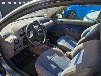 Gebraucht Peugeot 206 Filou 75 PS (55 kW) 2002 Silber Limousine