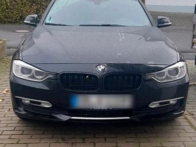 Schwarz Gebraucht 2014 BMW 320 Kombi | 8.500 € (Guter Preis)