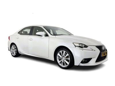 Lexus IS300h