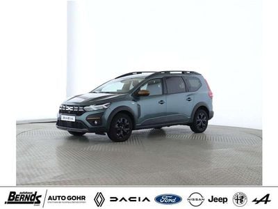 Second-hand Dacia Jogger Extreme 110 CP (80 kW) 2024 Verde Monovolum