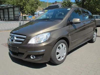 Gebraucht Mercedes B200 136 PS (100 kW) 2008 Braun Van / Kleinbus