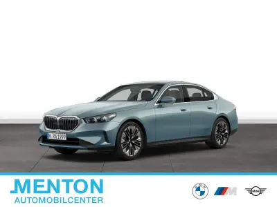 Neu BMW 520 190 PS (139 kW) 2025 Grün Limousine