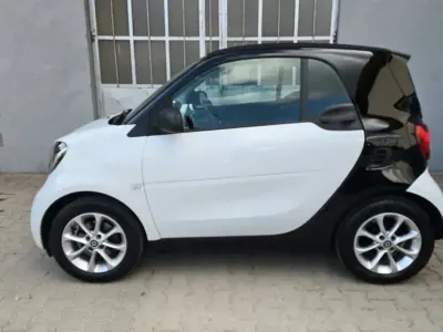 Gebraucht Smart ForTwo Coupé 71 PS (52 kW) 2018 Weiß Coupé