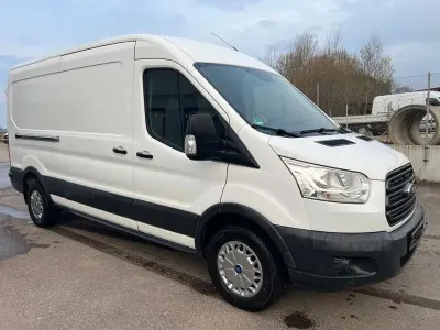 Gebraucht Ford Transit Trend 131 PS (96 kW) 2018 Weiß Van / Kleinbus