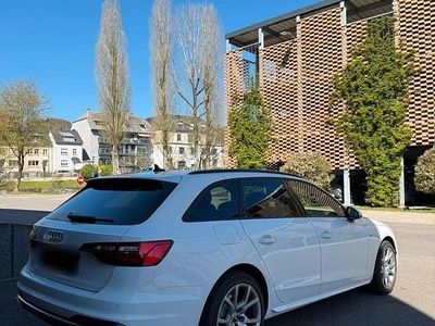 Gebraucht Audi A4 Comfort 2020 Weiß Kombi