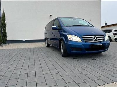 Blau Gebraucht 2011 Mercedes Viano Edition Van / Kleinbus | 16.890 € (Teuer)