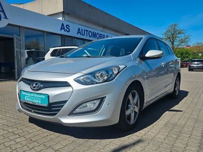 Gebraucht Hyundai i30 Trend 110 PS (80 kW) 2014 Silber Kombi