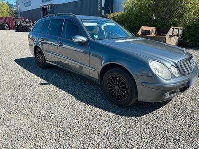 Second-hand Mercedes E220 150 CP (110 kW) 2005 Gri Break