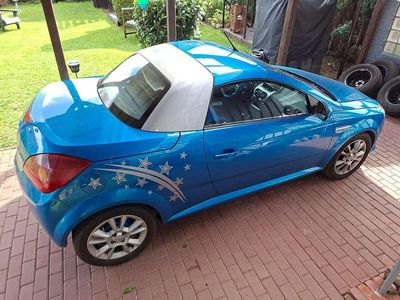 Occasion Opel Tigra Cosmo 90 PK (66 kW) 2005 Blauw Cabriolet