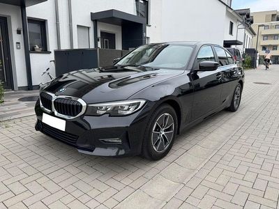 Schwarz Gebraucht 2021 BMW 318 Advantage Limousine | 20.900 € (Teuer)