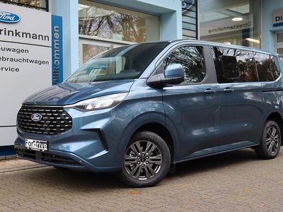 Neu Ford Tourneo Titanium 150 PS (110 kW) 2025 Blau Van / Kleinbus