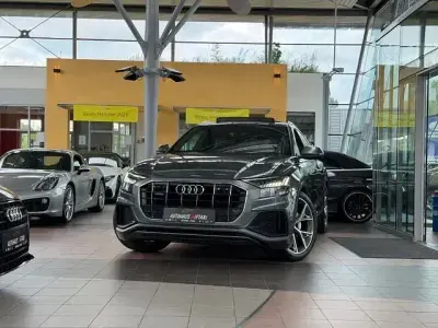 Gebraucht Audi Q8 Advanced Plus 286 PS (210 kW) 2019 Daytonagrau perleffekt SUV
