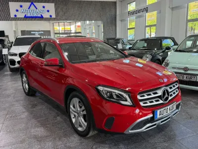 Second-hand Mercedes GLA220 Urban 184 CP (135 kW) 2018 Roșu SUV
