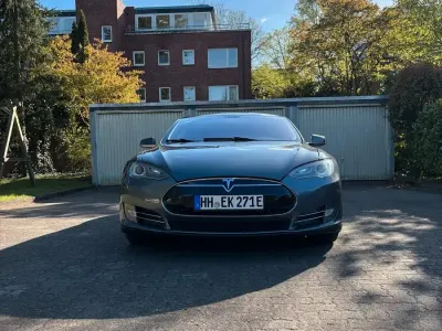 Used Tesla Model S 310 kW (422 HP) 2013 Silver Hatchback
