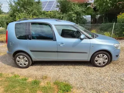 Gebraucht Skoda Roomster Plus Edition 86 PS (63 kW) 2013 Silber Van / Kleinbus