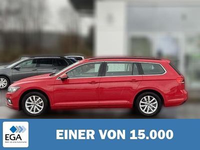 Rot Gebraucht 2023 VW Passat Business Kombi | 25.270 € (Fairer Preis)
