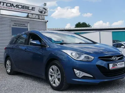 Gebraucht Hyundai i40 135 PS (99 kW) 2012 Blue spirit Kombi