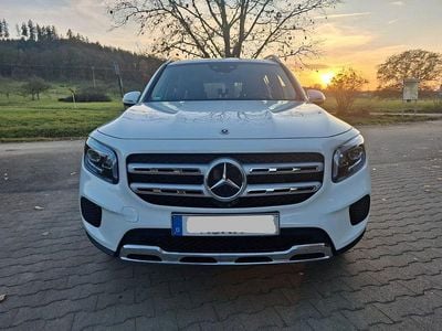Mercedes GLB180
