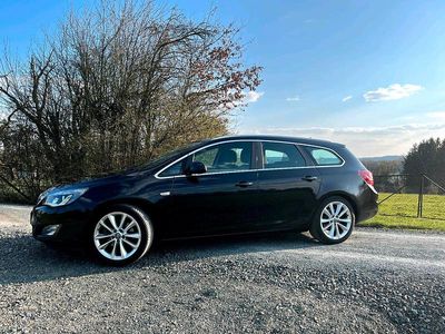 Gebraucht Opel Astra Sport 160 PS (117 kW) 2011 Schwarz Kombi