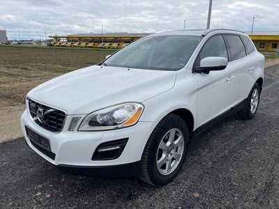 Second-hand Volvo XC60 Summum 215 CP (158 kW) 2012 Alb SUV