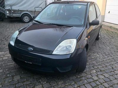 Gebraucht Ford Fiesta 61 PS (44 kW) 2005 Blau Kleinwagen