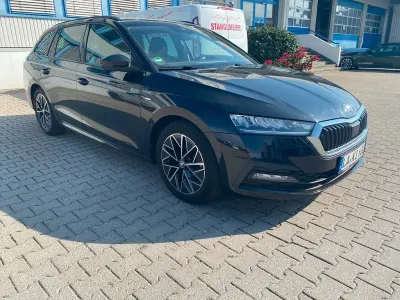 Gebraucht Skoda Octavia Clever 116 PS (85 kW) 2022 Schwarz Kombi