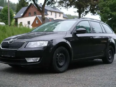 Gebraucht Skoda Octavia G-TEC Ambition 110 PS (80 kW) 2015 Blackmagicperleffekt Kombi