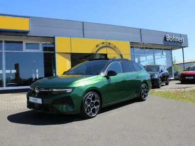 Neu Opel Astra Ultimate 136 PS (100 kW) 2026 Grün Kombi
