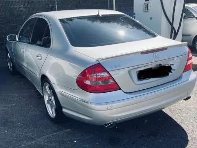 Second-hand Mercedes E320 Sport 224 CP (164 kW) 2002 Argintiu Berlinǎ