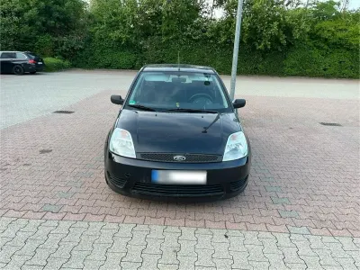 Gebraucht Ford Fiesta 60 PS (44 kW) 2005 Schwarz Kleinwagen