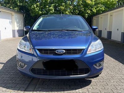 Second-hand Ford Focus Style 101 CP (74 kW) 2009 Albastru Berlinǎ