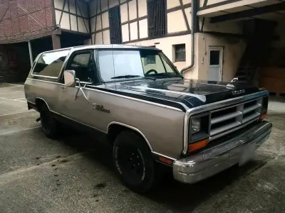 Używany Dodge Ram 150 KM (110 kW) 1987 Czarny Pickup