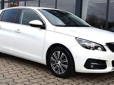 Gebraucht Peugeot 308 Allure 131 PS (96 kW) 2020 Weiß Limousine