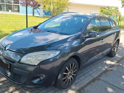 Gebraucht Renault Mégane III 110 PS (80 kW) 2010 Silber Kombi