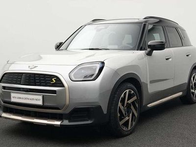 Grau Gebraucht 2024 Mini Countryman Favoured SUV | 39.990 € (Guter Preis)