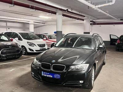 Schwarz Gebraucht 2009 BMW 320 Exclusive Kombi | 9.800 € (Teuer)